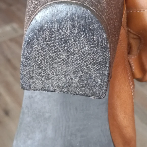 Beautiful Hand Crafted floral Western Boots - Picture 10 of 13